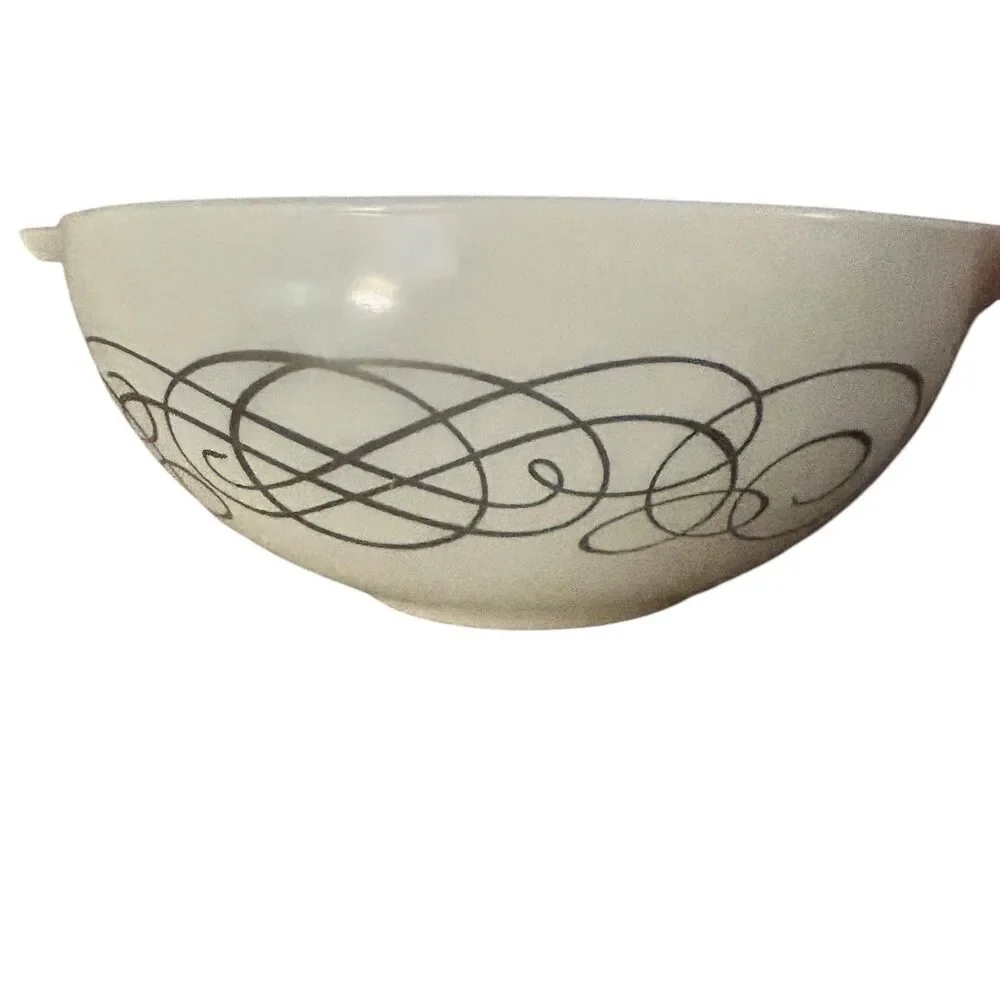 Vintage PYREX Ovenware Gold Swirl Mixing Bowl #444 Large 4 Qt..